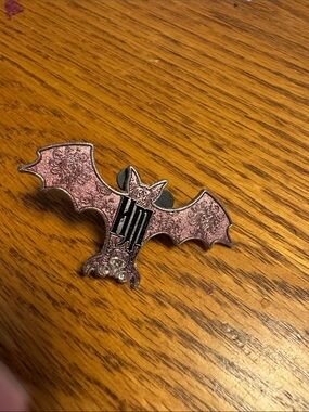Disney haunted mansion, trading pin like new